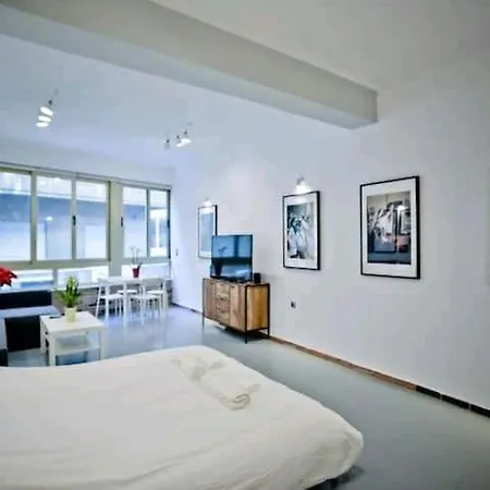 The Old Tailor Factory White Room-2